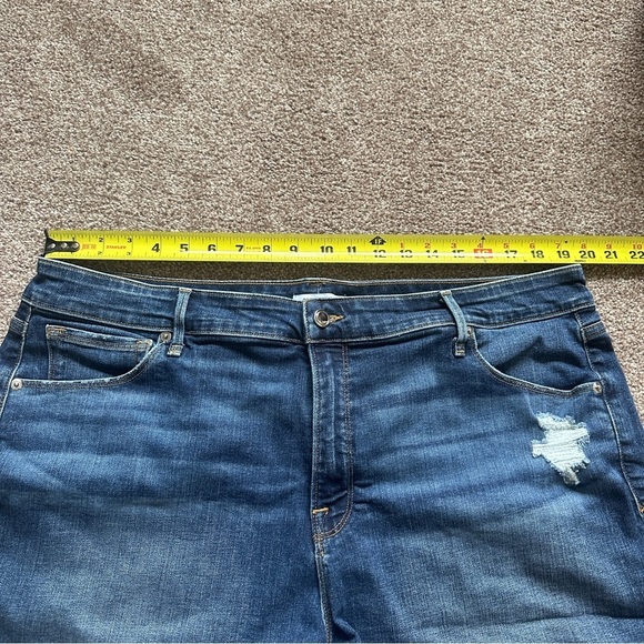 Good American Blue Denim Distressed Cutoff Shorts Women’s Plus Size 18 - Picture 15 of 16